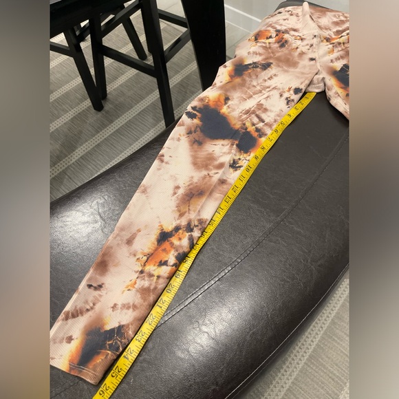 Beach Riot Taupe Tie Dye Ayla Legging L - Picture 7 of 7